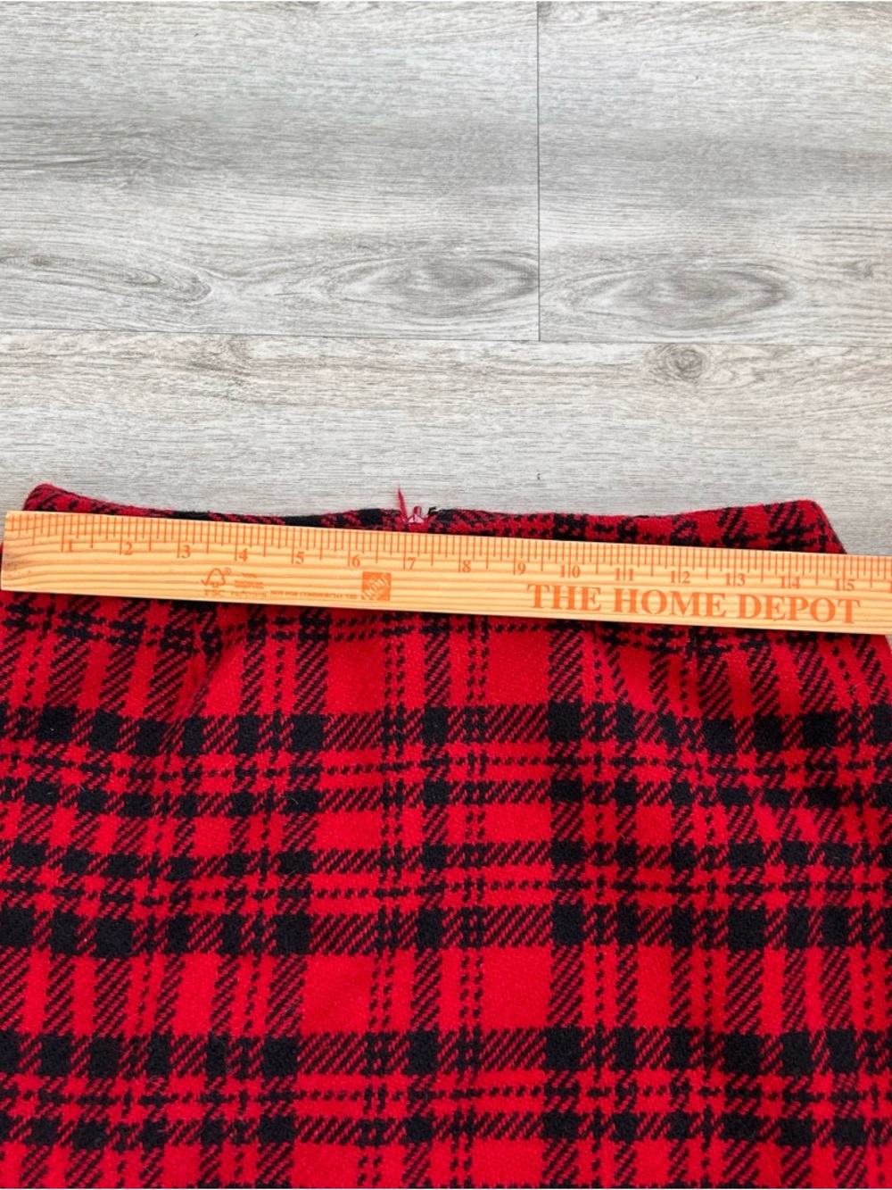 VtG Eddie Bauer Wool Tartan Plaid Skirt Women 10 Red Cottage Grunge Goth Classic - Picture 6 of 7